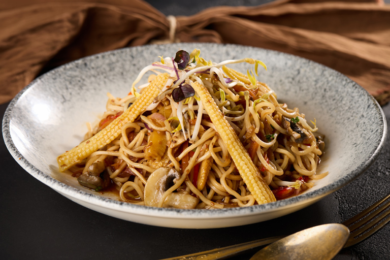 SEBZELİ NOODLE