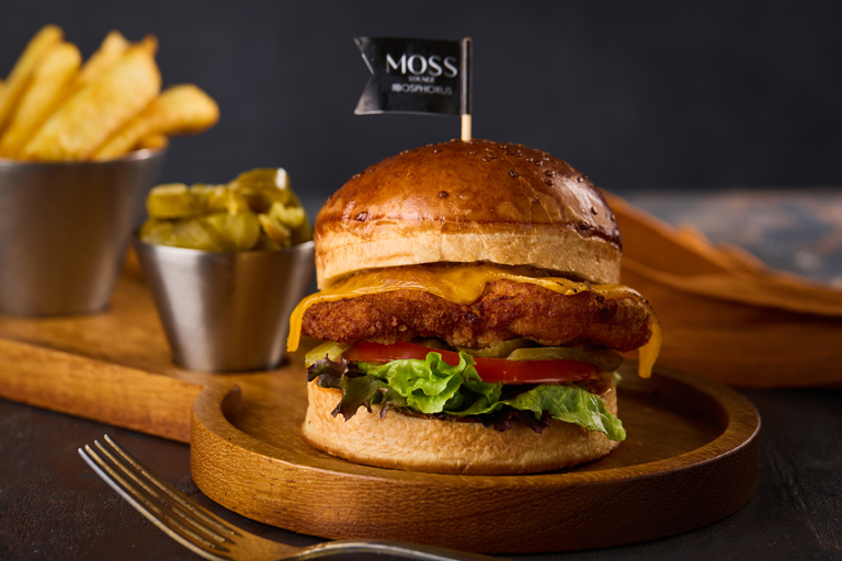 CHICKEN BURGER