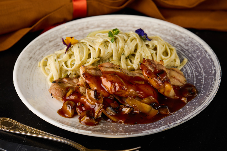 BARBEKÜ SOSLU TAVUK
