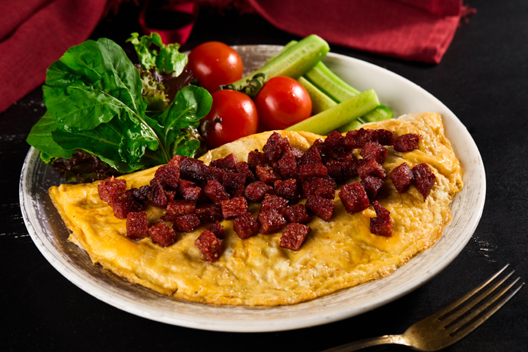 SUCUKLU OMLET